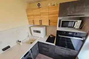 Уютная квартира с огромной кроватью на Металлургов, Красноярск