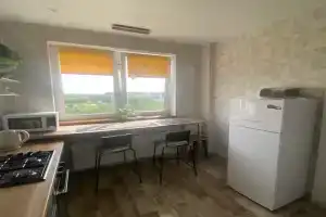 Уютная квартира в тихом зеленом районе (не центр)