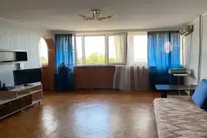 Уютная просторная квартира в центре у моря
