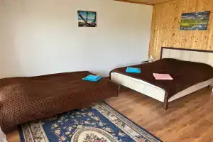 Уютный дом на территории частого обьекта, Лидзава