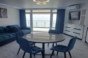 Апартаменты с шикарным видом на море и горы, Гурзуф