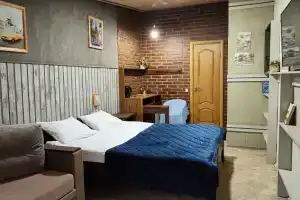 2,4. Двухместный номер (с двуспальной кроватью и диваном), Лида