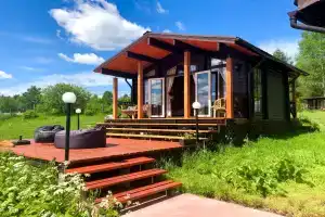 Усадьба у озера