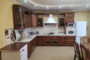 Дом с баней и бассейном в центре старого города