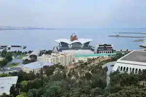 Квартира с видом на море и город, Баку