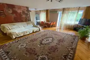 Уютна квартира в центре