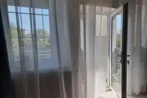 Студия, Янтарный