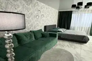 Квартира-студия в центре на 18 этаже