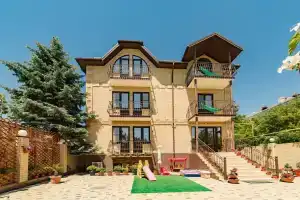 Челси Отель, Анапа