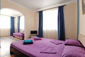 Четырёхместный номер улучшенный, Береговое