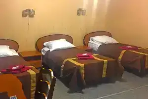 Трёхместный номер Эконом три кровати+диван, Тула