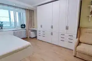 Уютная двухкомнатная квартира семейного типа в центре Белокурихи