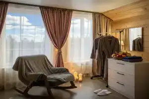 Коттедж с баней, горячей купелью, летним бассейном, Шапки