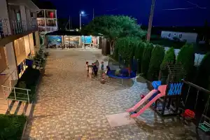 Эко Комната возле пляжа, Прибрежное