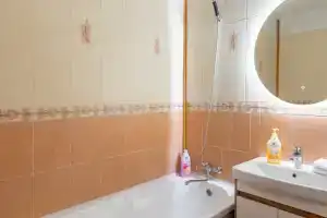 Комфортная квартира рядом с ТЦ Изумрудный город, Томск
