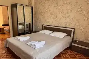Апартаменты четырехместные с кухней, Кабардинка