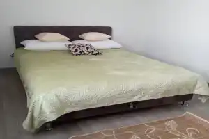 Уютная квартира со свежим ремонтом в новом доме, две кровати