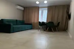 Уютная новая квартира с удобным расположением, Саратов
