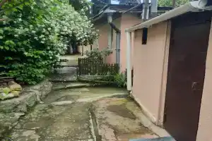 Бюджетное жильё в центре рядом с морем
