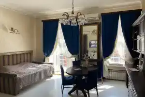 Светланский дворик, Владивосток
