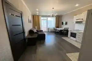 Тёплая уютная 2-х комнатная квартира с евроремонтом, Челябинск