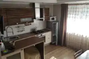 Таунхаус в живописном месте с зоной барбекю и сауной