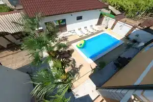 Двухкомнатный номер с удобствами «Фета»