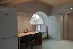 Семиместный номер с общей ванной комнатой