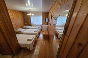 Трёхместный номер стандарт, Вардане