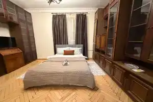 Меблированная комната у Белорусского вокзала, Москва