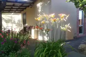 Дом с двумя спальнями и отдельным двором под ключ у моря, Кача