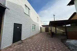 Дом 100 м² с сауной и бассейном в Солонцах