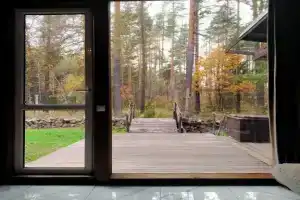 Уютный домик в лесу, панорамный вид, всегда горячая купель, банька.