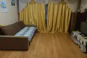 Квартира (зал и спальня) с двумя диванами, Калининград