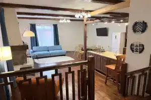 Большой дом с бассейном у моря, Севастополь