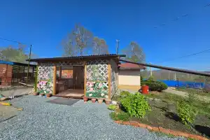 Дом с Бассейном рядом с Морем, Приисковый