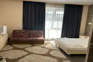 Четырёхместный номер без балкона, Агой