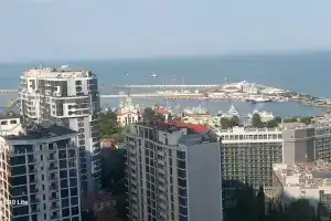 Уютная квартира с шикарным видом на морпорт и центр города, Сочи
