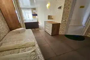 Трёхместный номер стандарт с видом на горы, Лазаревское