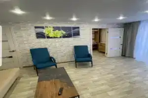 Двухкомнатная квартира с отличным ремонтом в центре Норильска