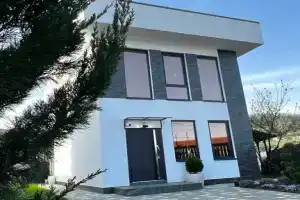 Дом с дизайнерским ремонтом в живописном месте Сочи