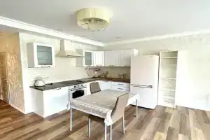Светлая квартира в Сочи