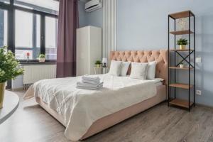 Aquamarine  (Аквамарин) с балконом у метро Дмитровская, Москва