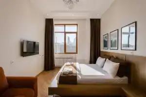 Newly rennovated apartment in Torgovaya, Баку