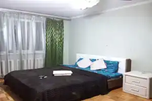 Три минутки от метро, Москва