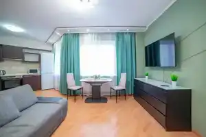 Желтые попугаи в прериях