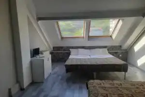 Рядом с аэропортом Сочи, Молдовка
