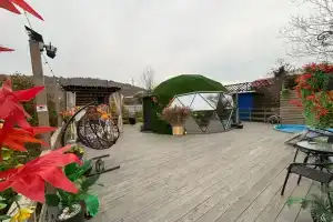 Уютная сфера на побережье, Джубга