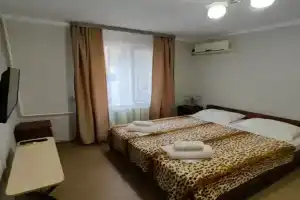 Уютный семейный отдых в центре Адлера на 4 человека