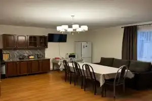 Гостевой дом на Водопадной 8, Архыз